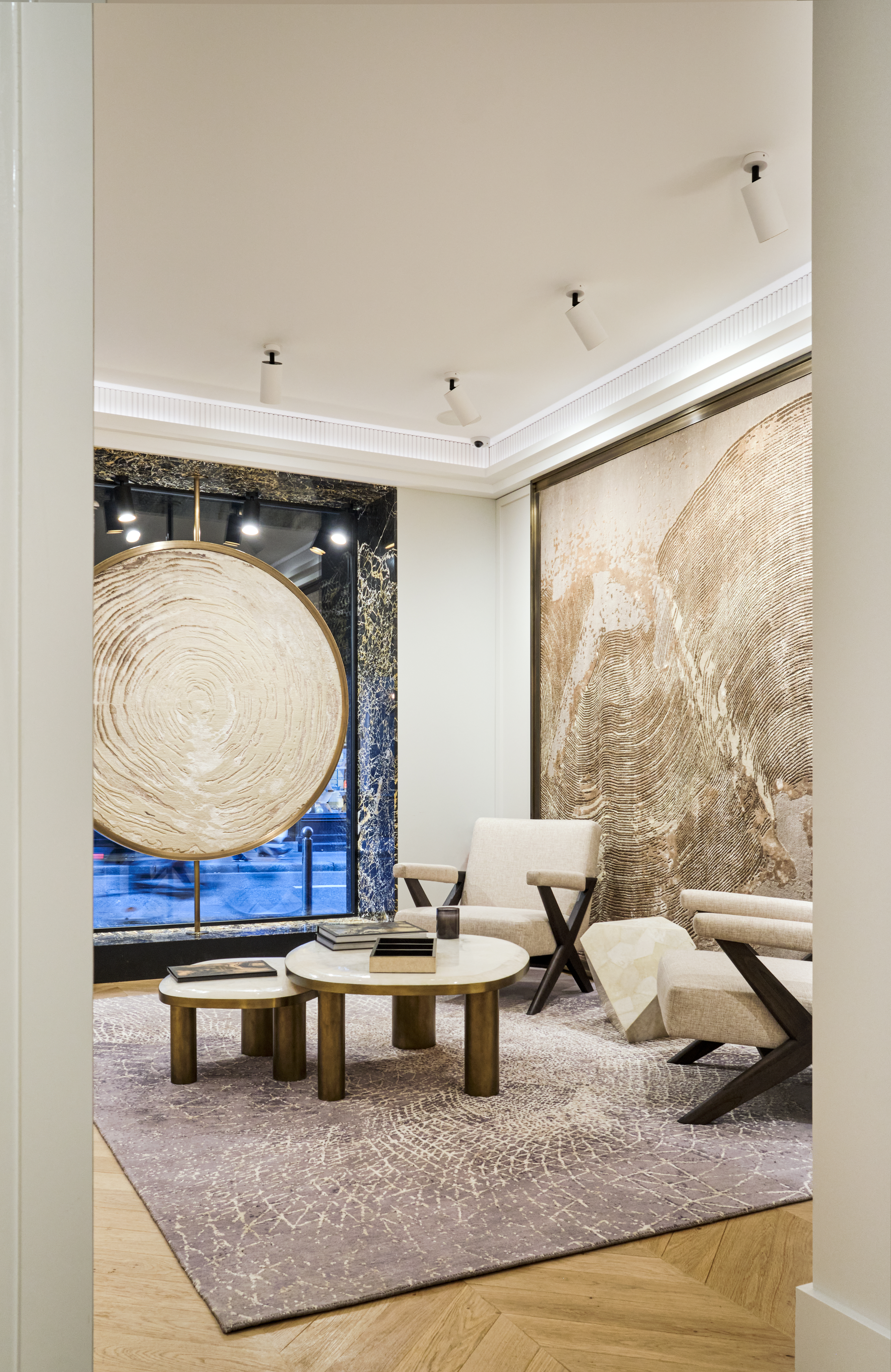 Diseño de lujo y alfombras de alta gama hechas a medida • EB Show Room Paris 2023 DSCF1596