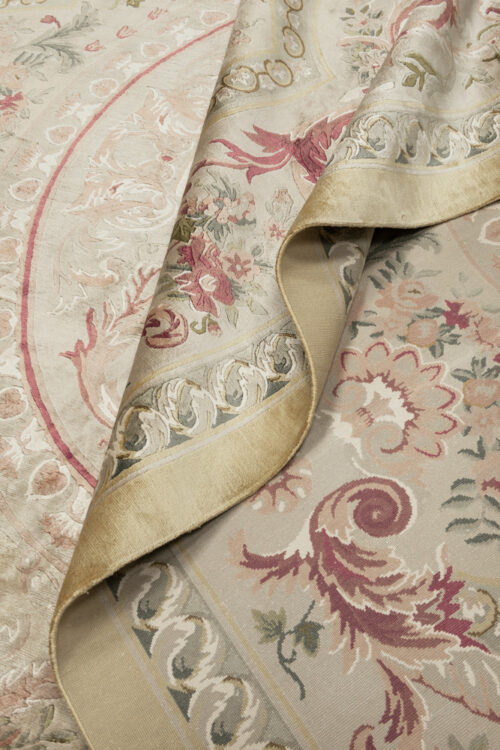 Tapis de luxe design et haut de gamme sur mesure • Ferriere