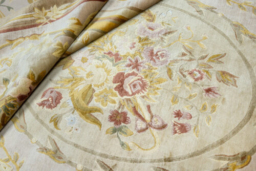 Tapis de luxe design et haut de gamme sur mesure • Gonzac