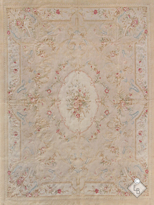Tapis de luxe design et haut de gamme sur mesure • Beaumont