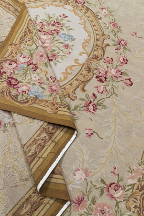 Tapis de luxe design et haut de gamme sur mesure • Mirabeau
