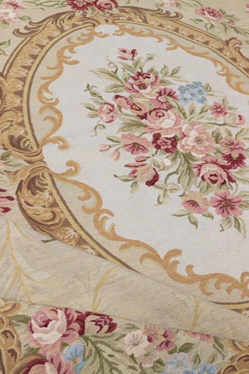 Tapis de luxe design et haut de gamme sur mesure • Mirabeau