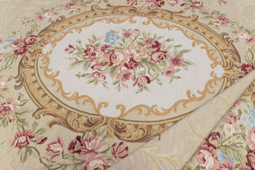 Tapis de luxe design et haut de gamme sur mesure • Mirabeau