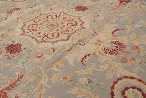 Tapis de luxe design et haut de gamme sur mesure • Montmirail