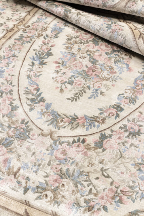 Tapis de luxe design et haut de gamme sur mesure • ROMA