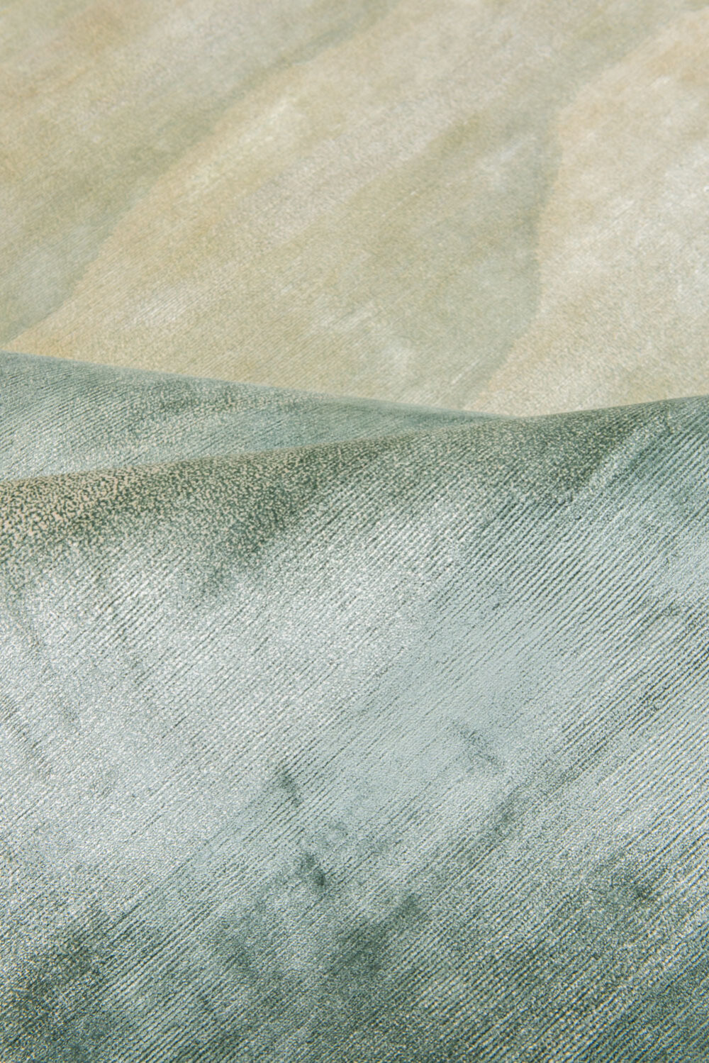 Tapis de luxe design et haut de gamme sur mesure • LOGA