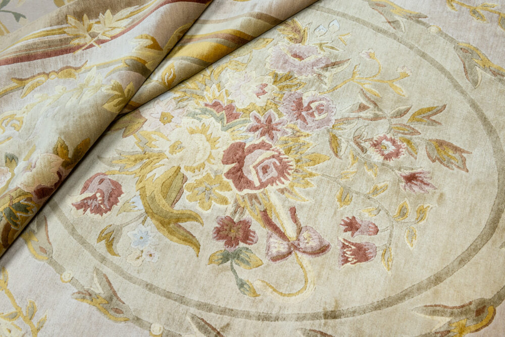 Tapis de luxe design et haut de gamme sur mesure • Gonzac