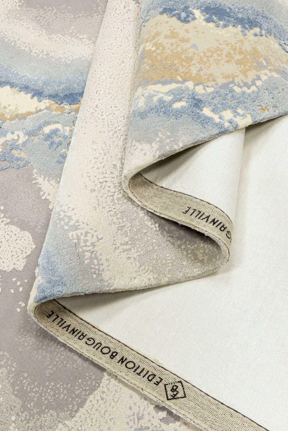 Tapis de luxe design et haut de gamme sur mesure • BIIJAGOS