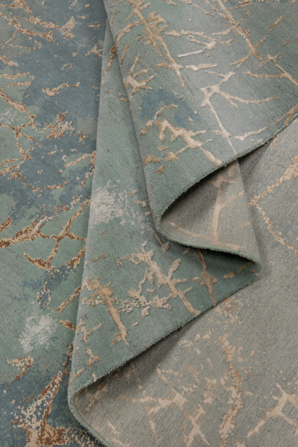 Tapis de luxe design et haut de gamme sur mesure • Pyrgos