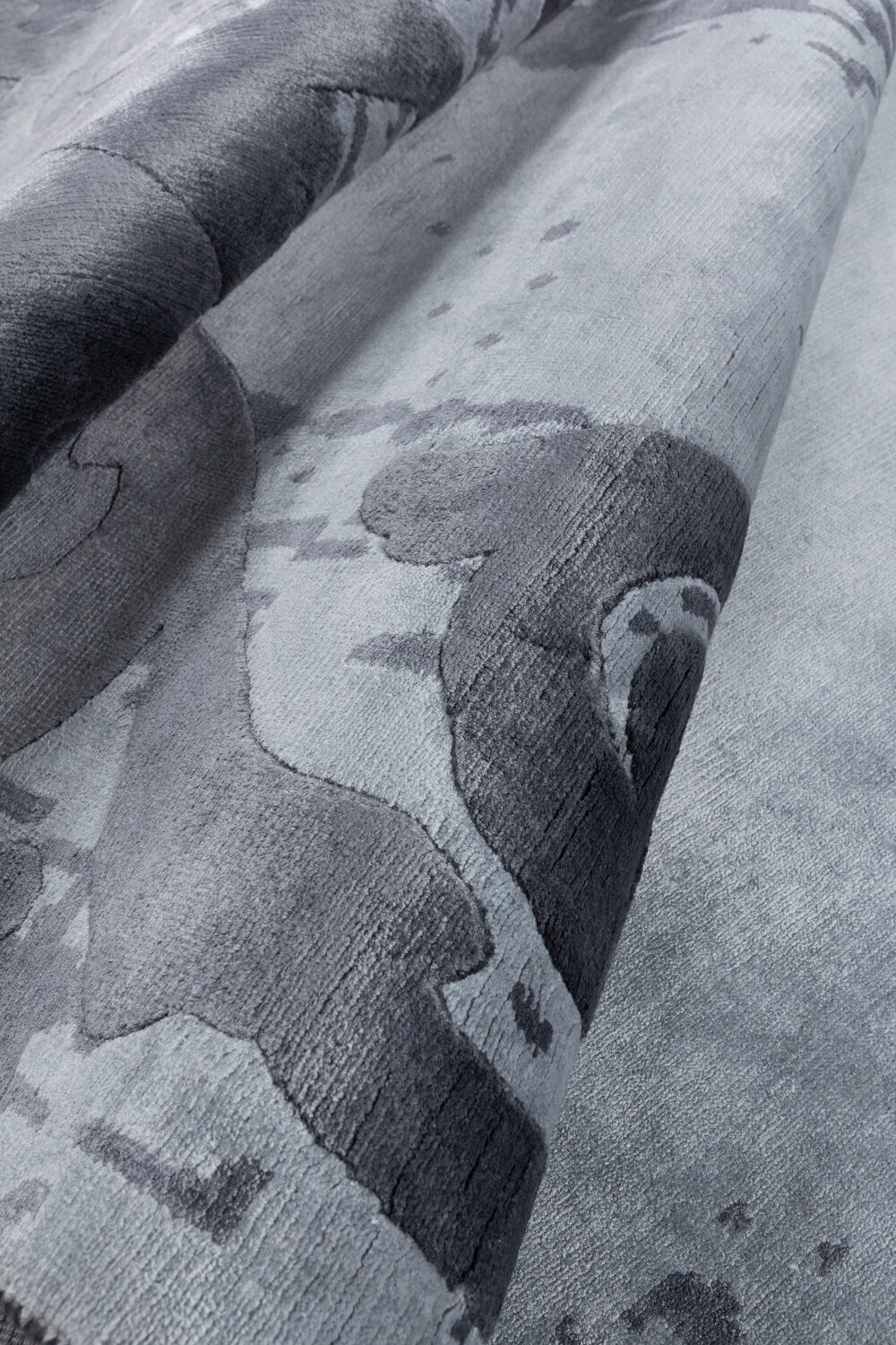 Tapis de luxe design et haut de gamme sur mesure • Augustin