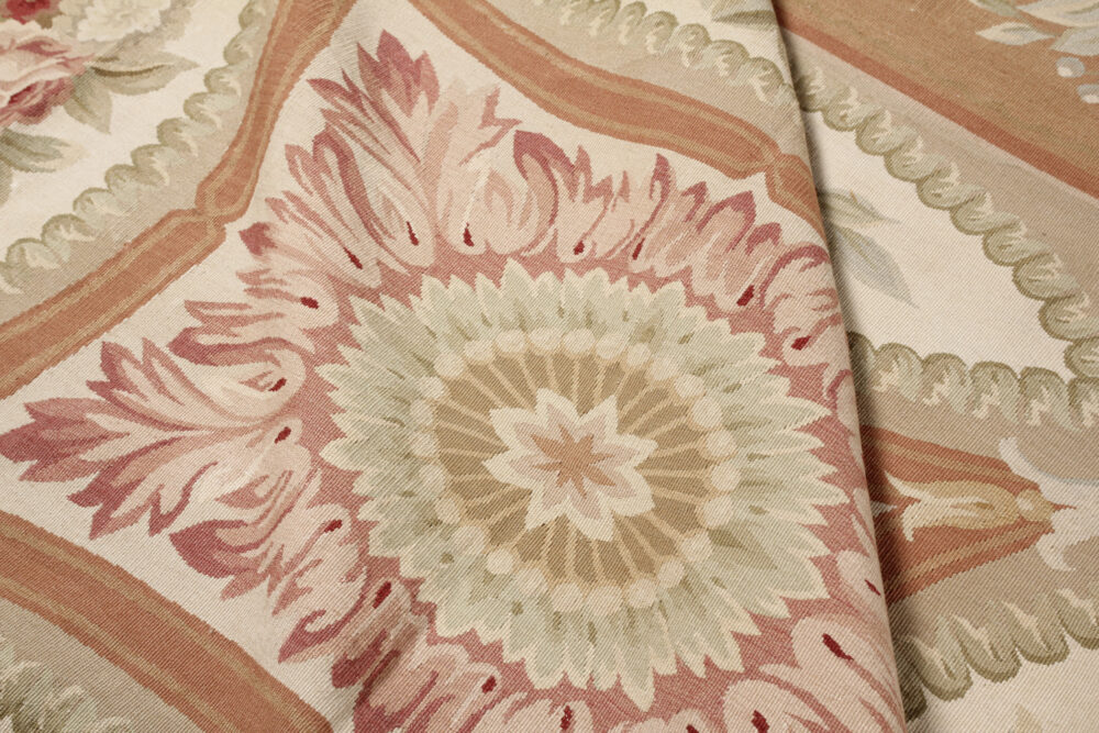 Tapis de luxe design et haut de gamme sur mesure • Cantenac