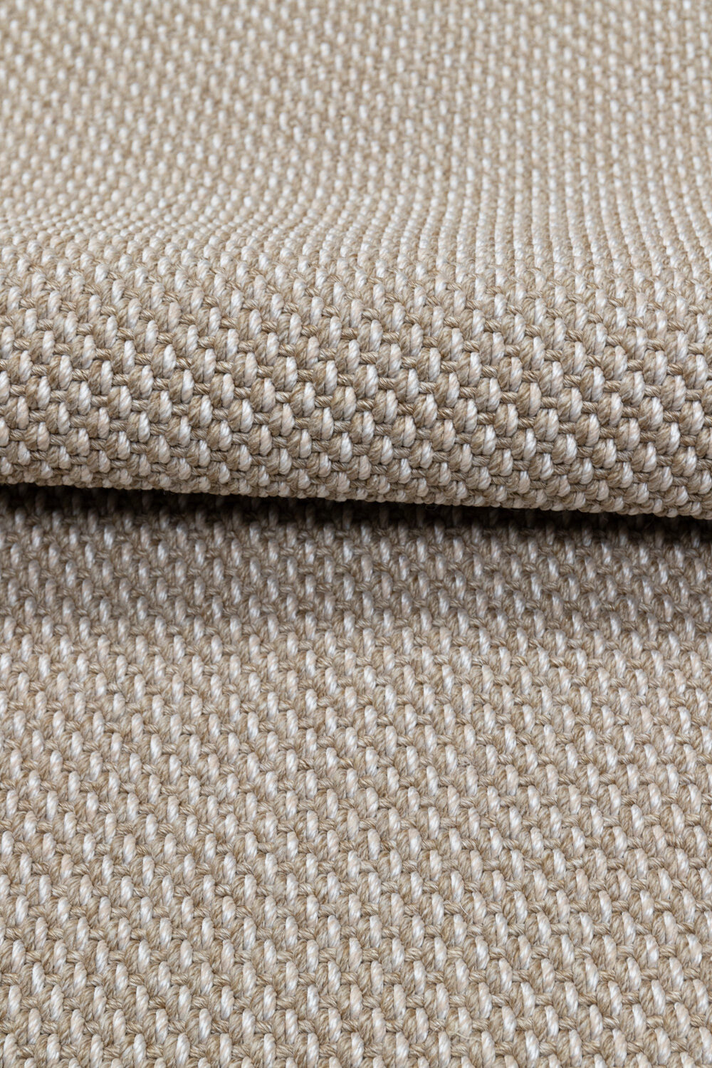 Tapis de luxe design et haut de gamme sur mesure • CAVI