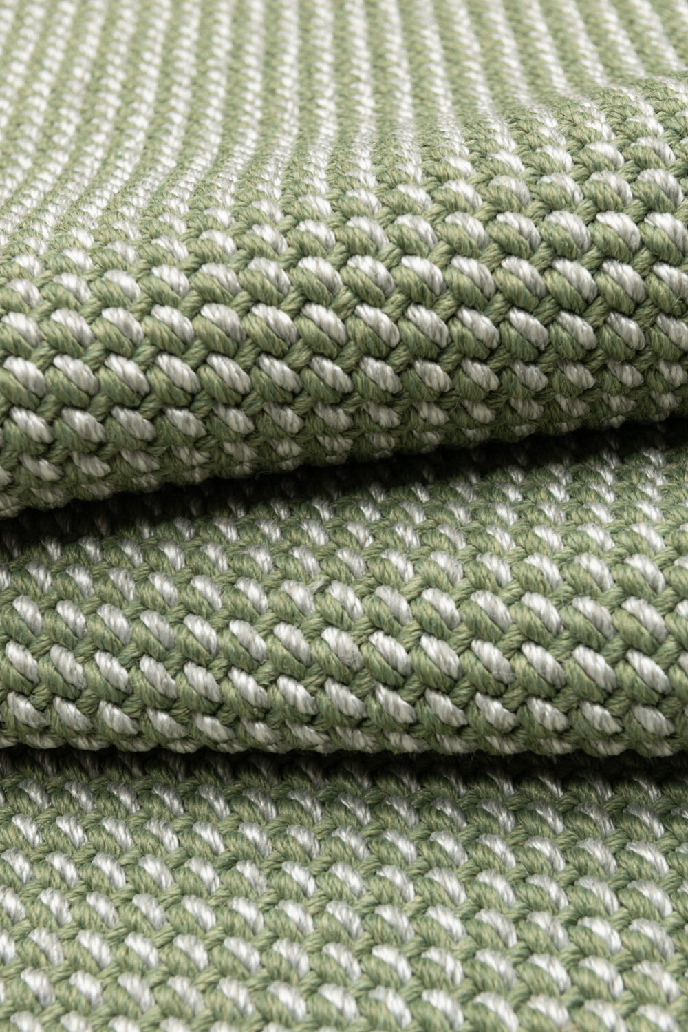 Tapis de luxe design et haut de gamme sur mesure • CAVI