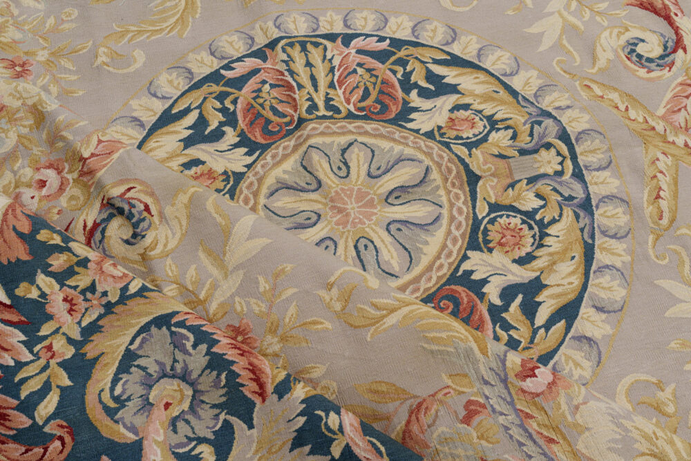 Tapis de luxe design et haut de gamme sur mesure • Desmirail