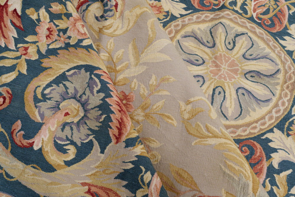 Tapis de luxe design et haut de gamme sur mesure • Desmirail