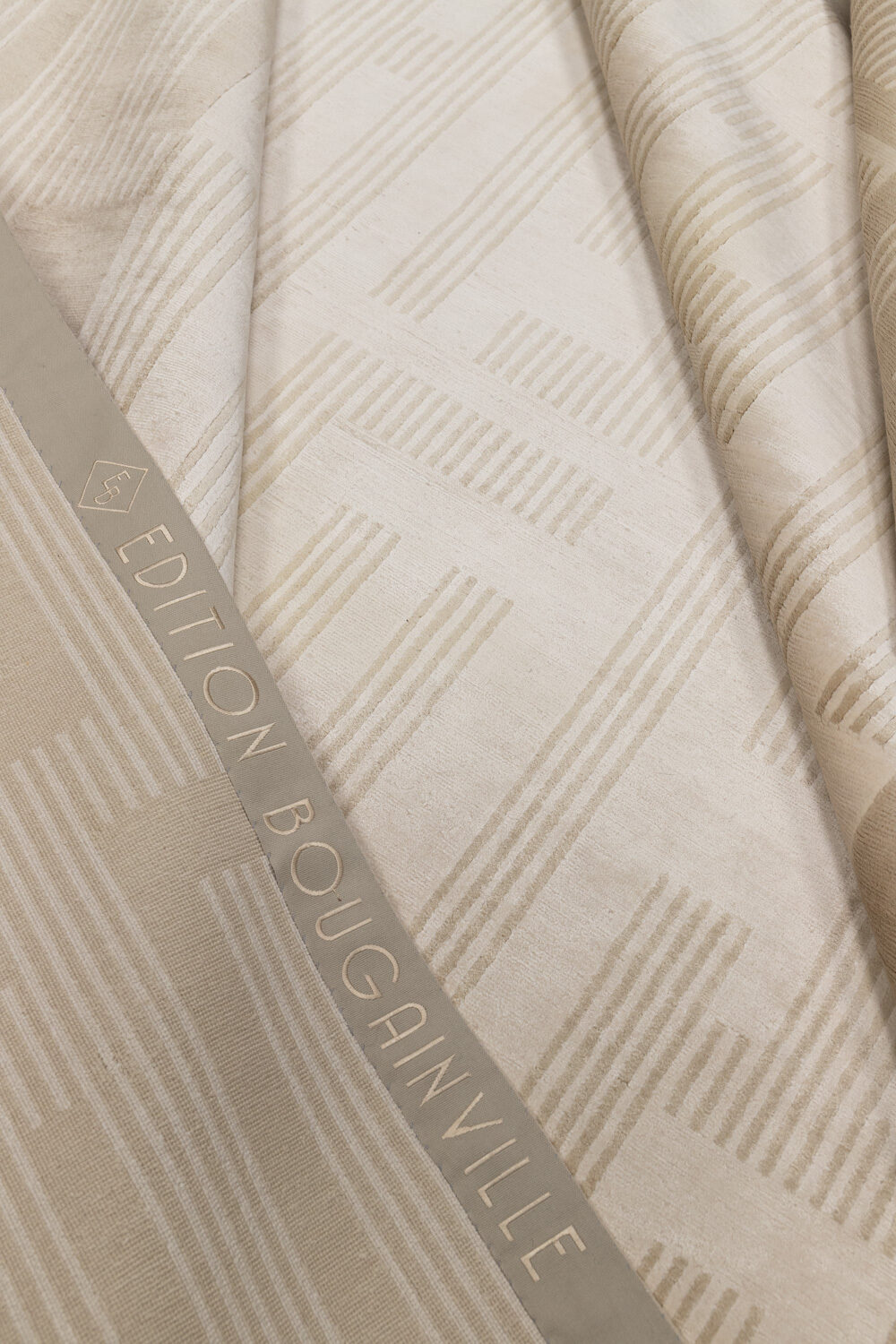 Tapis de luxe design et haut de gamme sur mesure • EASTERN