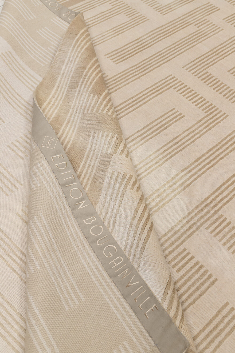 Tapis de luxe design et haut de gamme sur mesure • EASTERN
