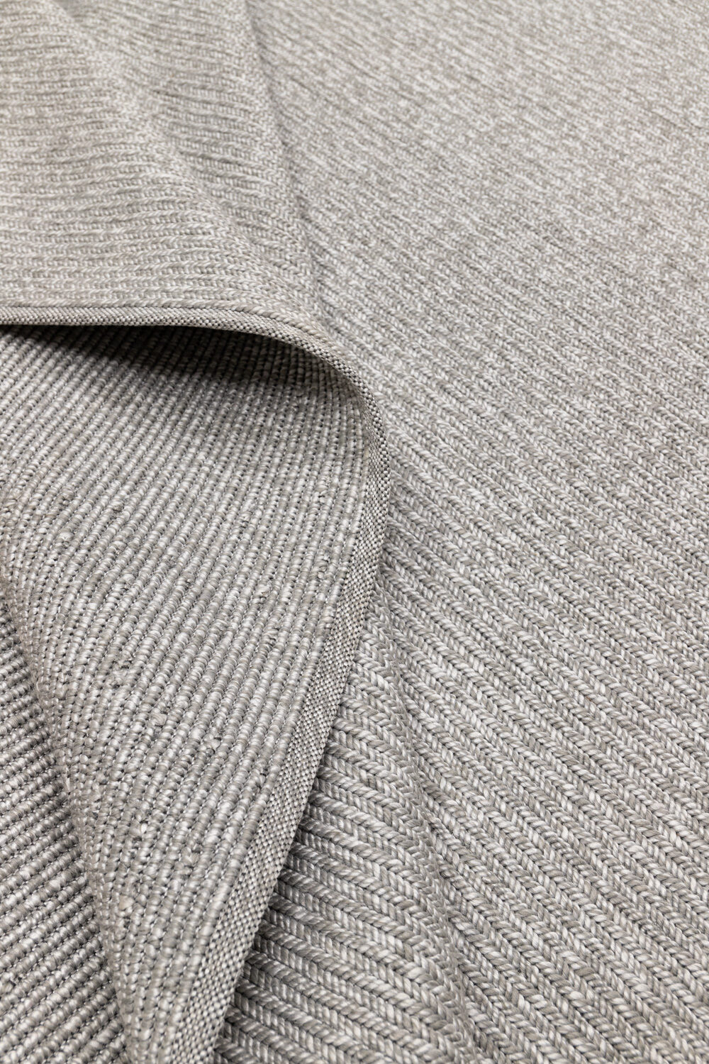 Tapis de luxe design et haut de gamme sur mesure • EUBE