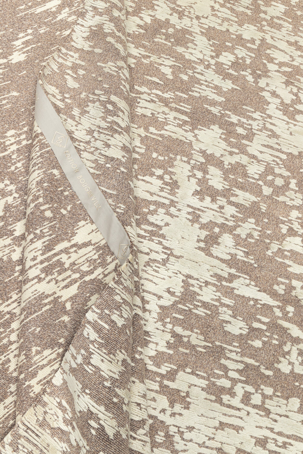 Tapis de luxe design et haut de gamme sur mesure • MADAMA
