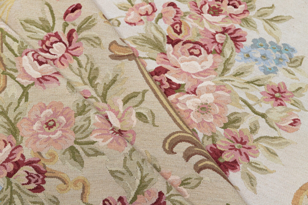 Tapis de luxe design et haut de gamme sur mesure • Mirabeau