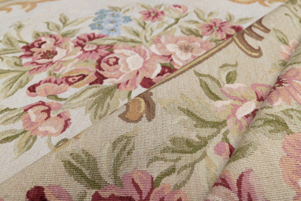 Tapis de luxe design et haut de gamme sur mesure • Mirabeau