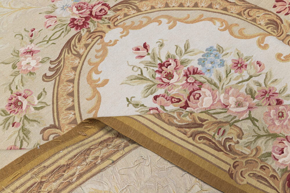 Tapis de luxe design et haut de gamme sur mesure • Mirabeau