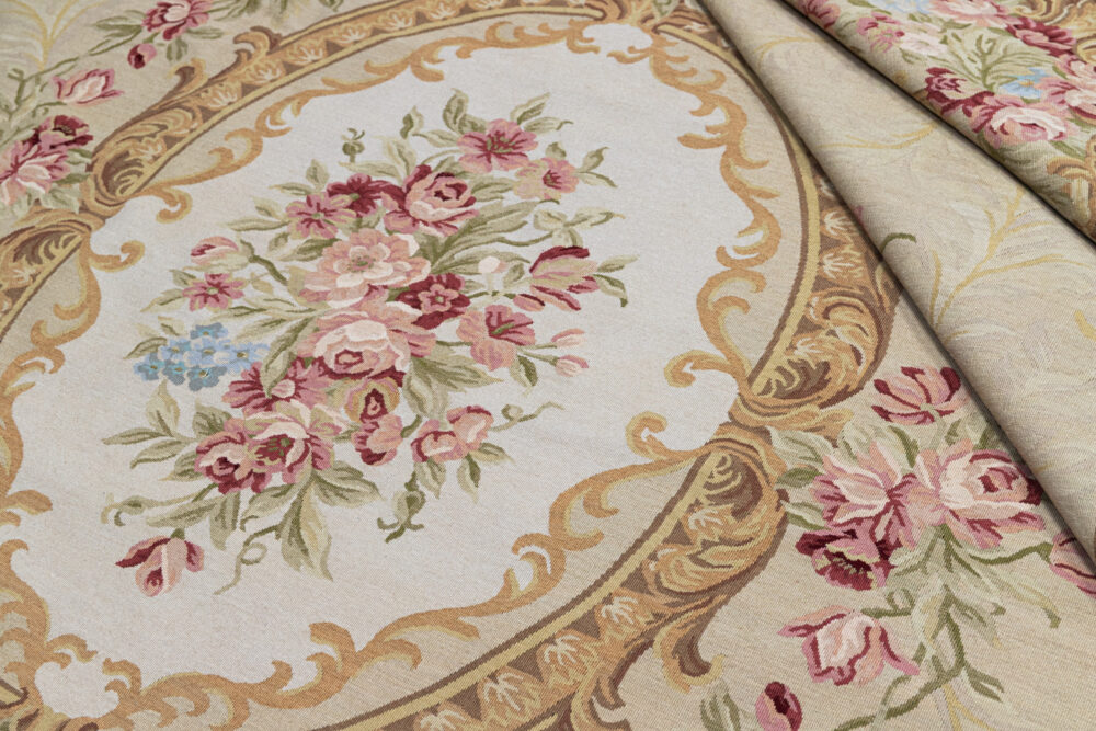 Tapis de luxe design et haut de gamme sur mesure • Mirabeau