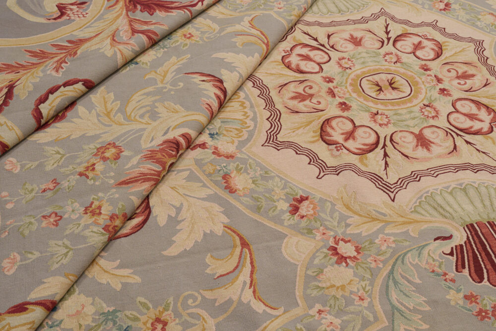Tapis de luxe design et haut de gamme sur mesure • Montmirail