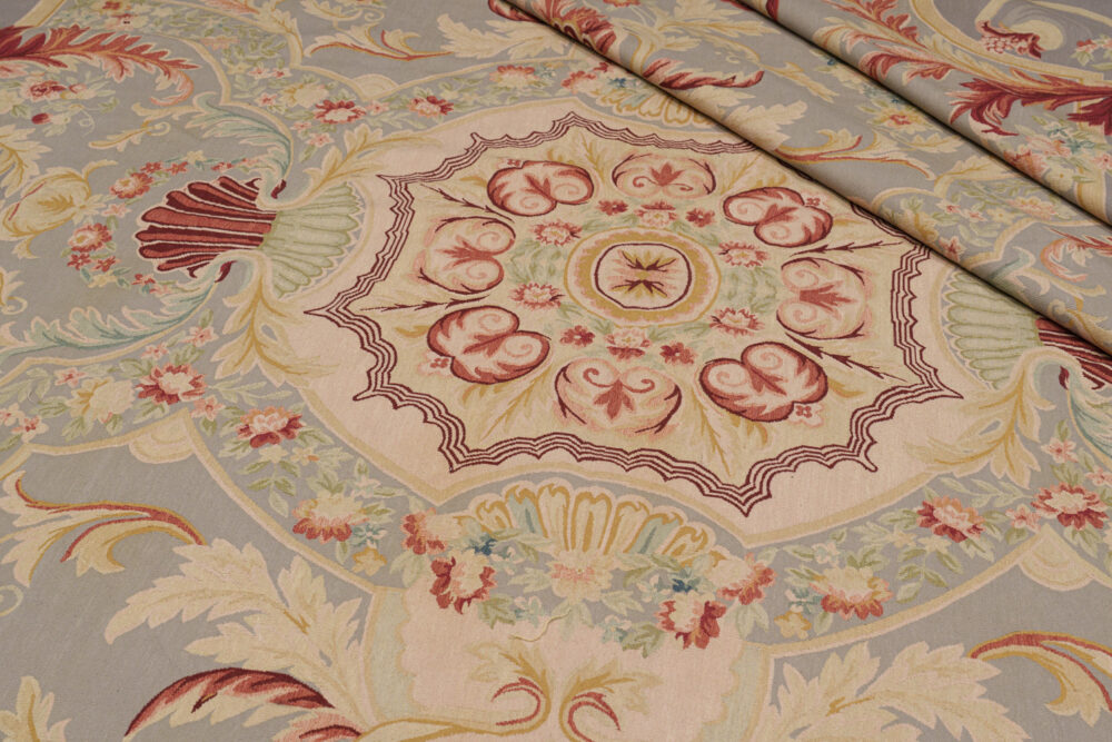 Tapis de luxe design et haut de gamme sur mesure • Montmirail