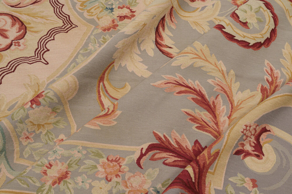 Tapis de luxe design et haut de gamme sur mesure • Montmirail