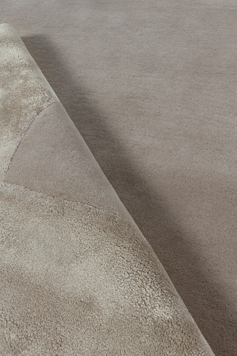 Tapis de luxe design et haut de gamme sur mesure • Motu