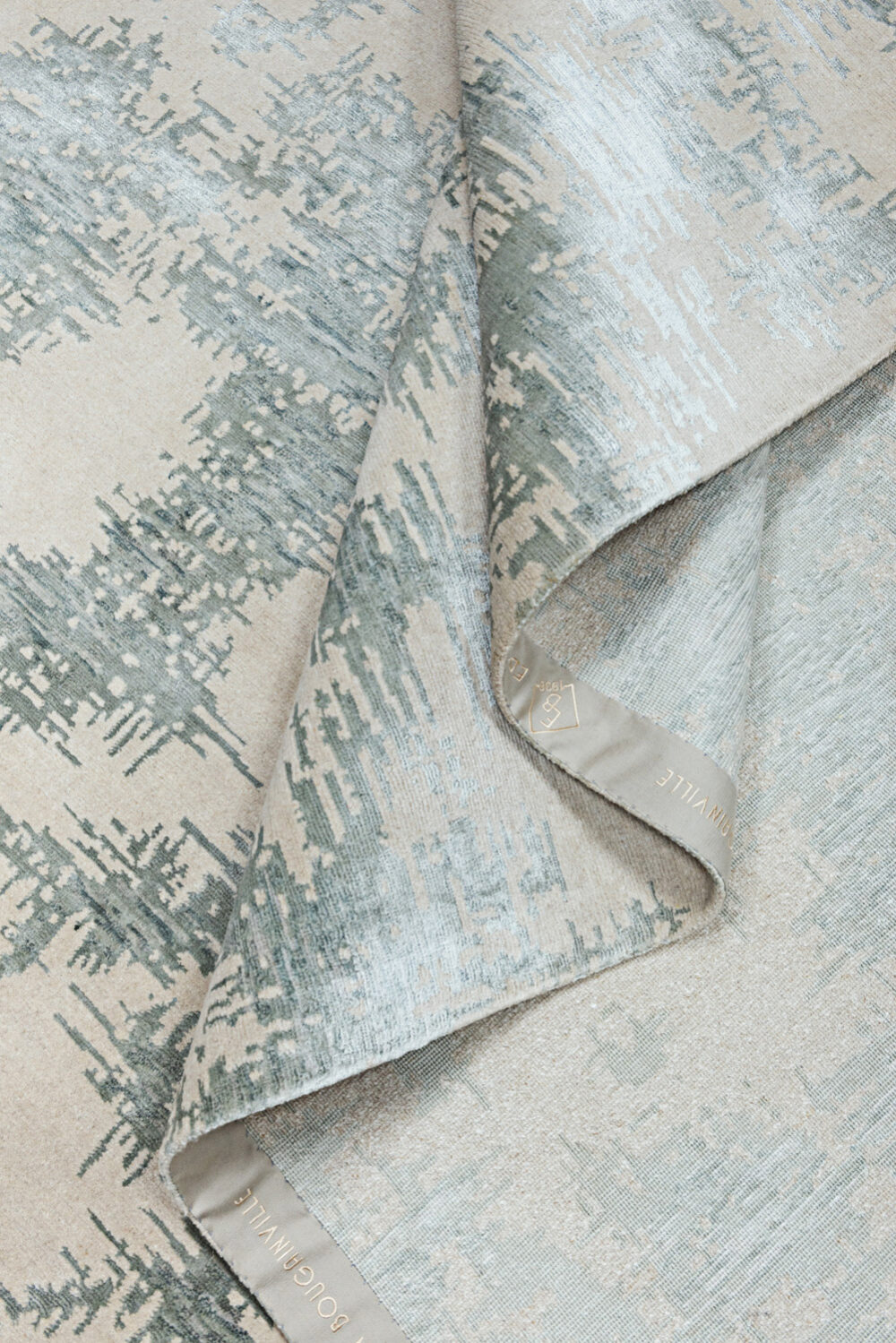 Tapis de luxe design et haut de gamme sur mesure • NIKKO