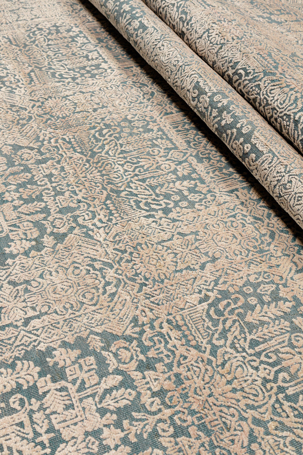 Tapis de luxe design et haut de gamme sur mesure • Parisa