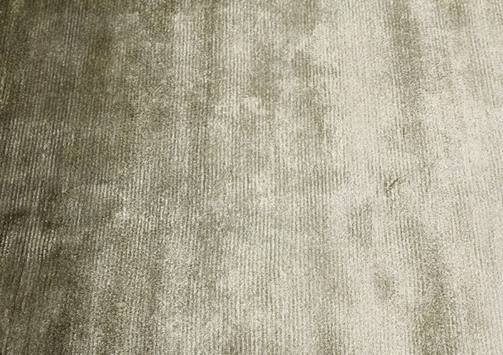 Diseño de lujo y alfombras de alta gama hechas a medida • rainbow gradient