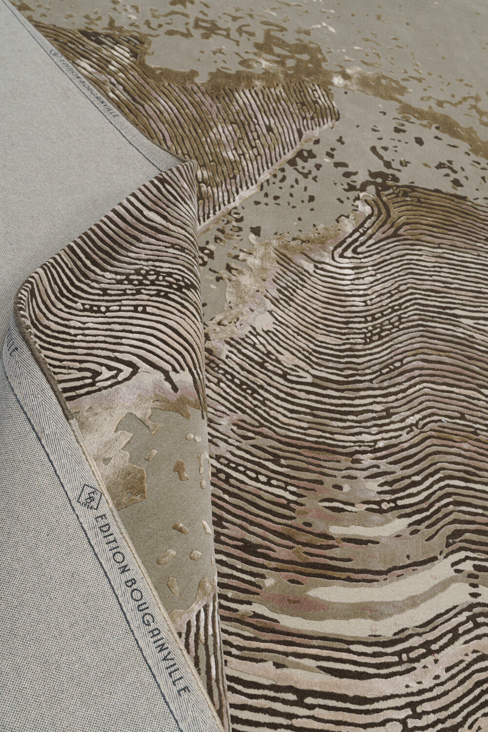 Tapis de luxe design et haut de gamme sur mesure • Ridge