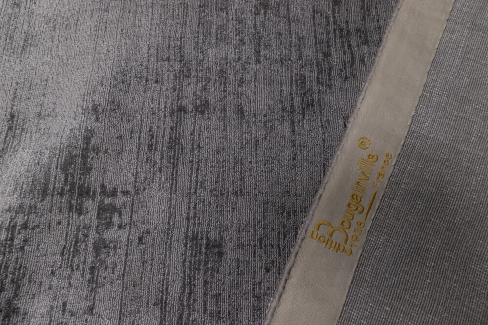 Tapis de luxe design et haut de gamme sur mesure • Scratch