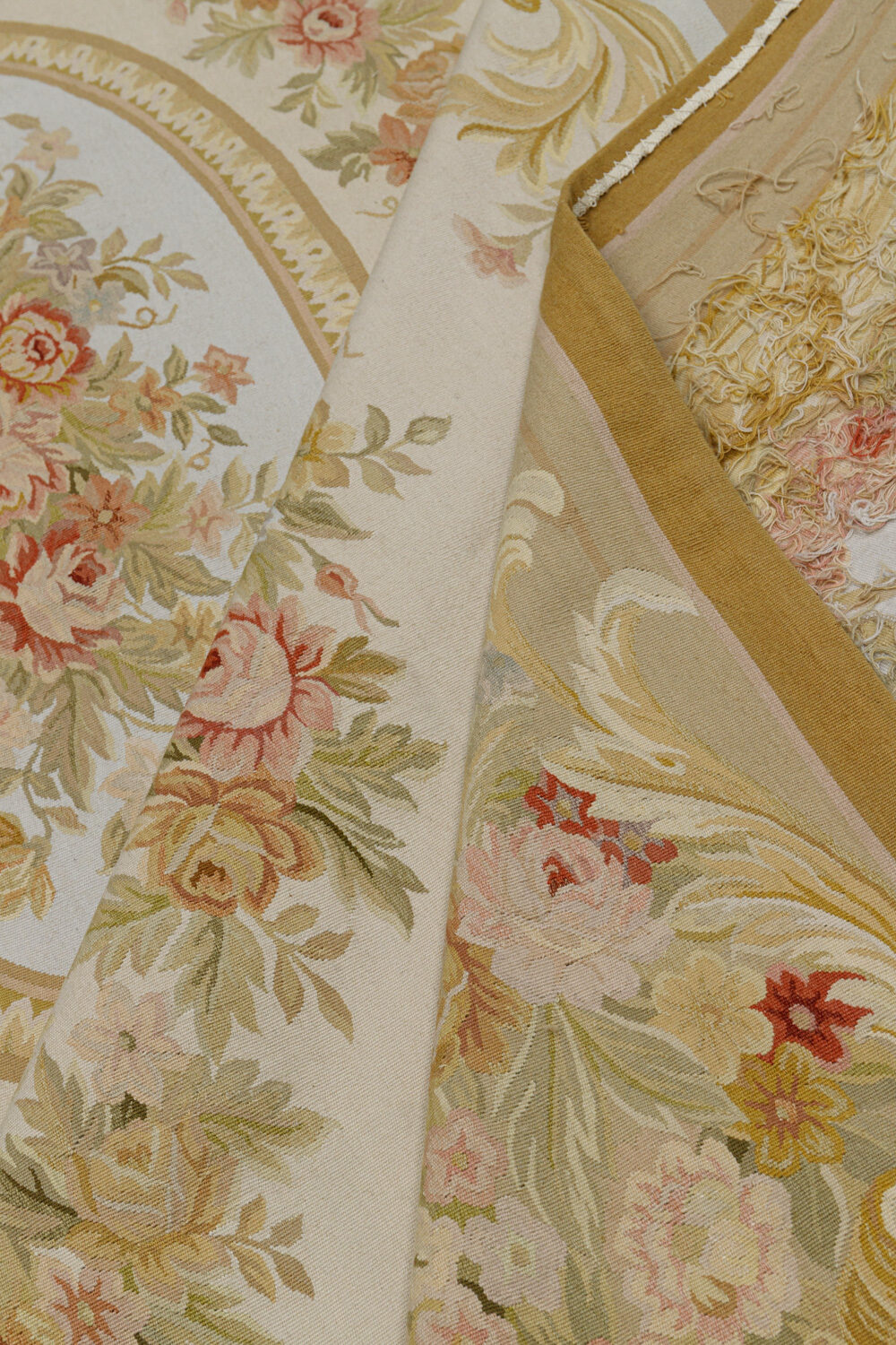 Tapis de luxe design et haut de gamme sur mesure • Saint Clair