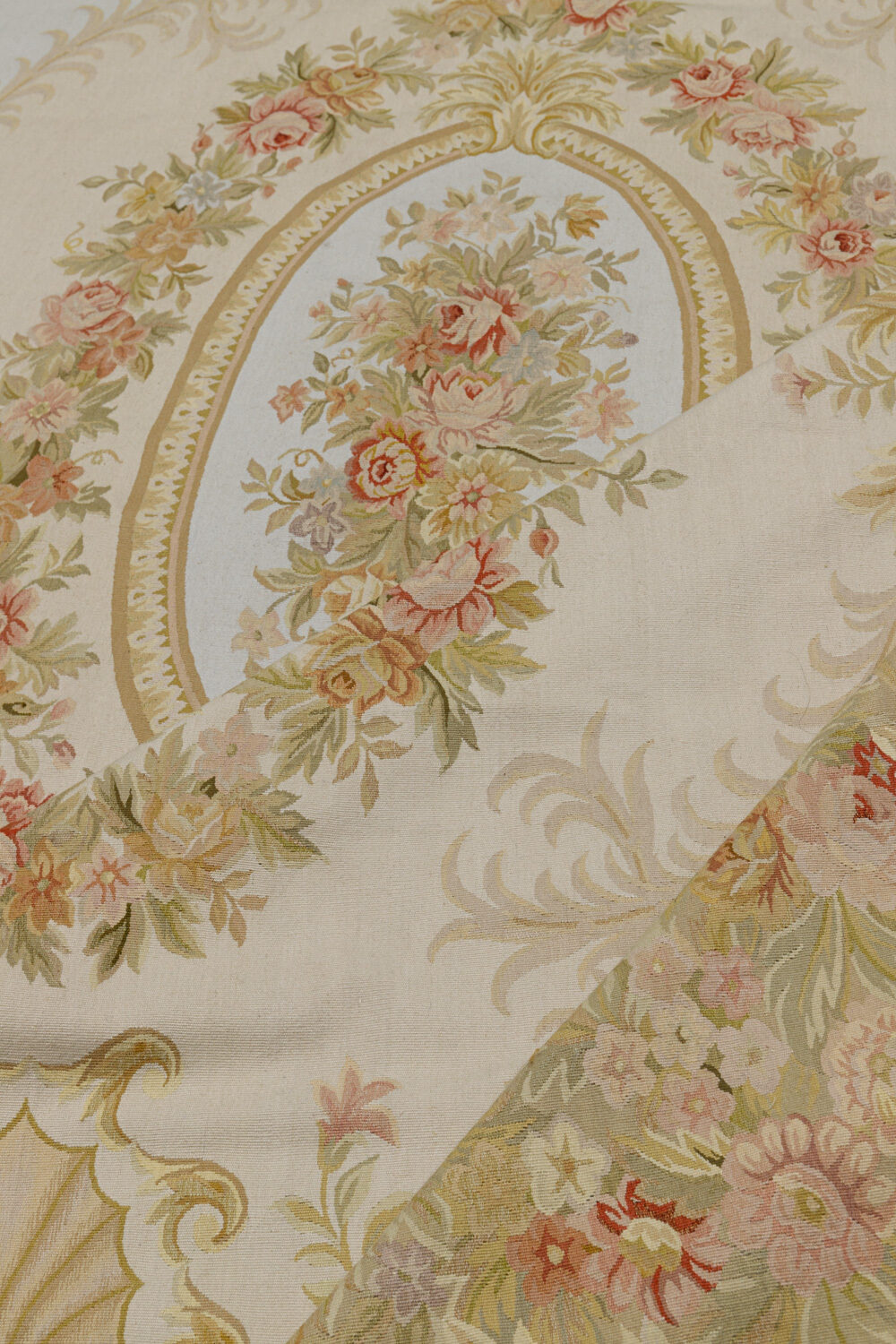 Tapis de luxe design et haut de gamme sur mesure • Saint Clair