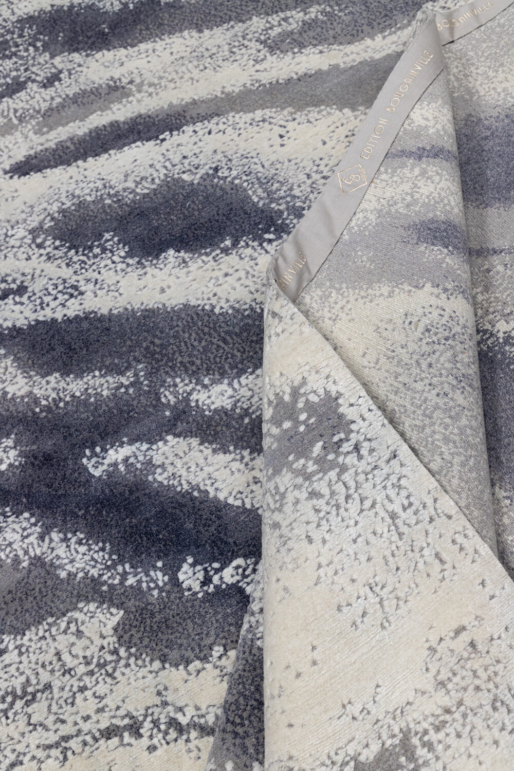 Tapis de luxe design et haut de gamme sur mesure • VELOUR