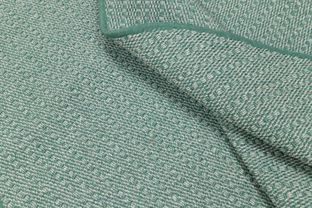 Tapis de luxe design et haut de gamme sur mesure • VICT