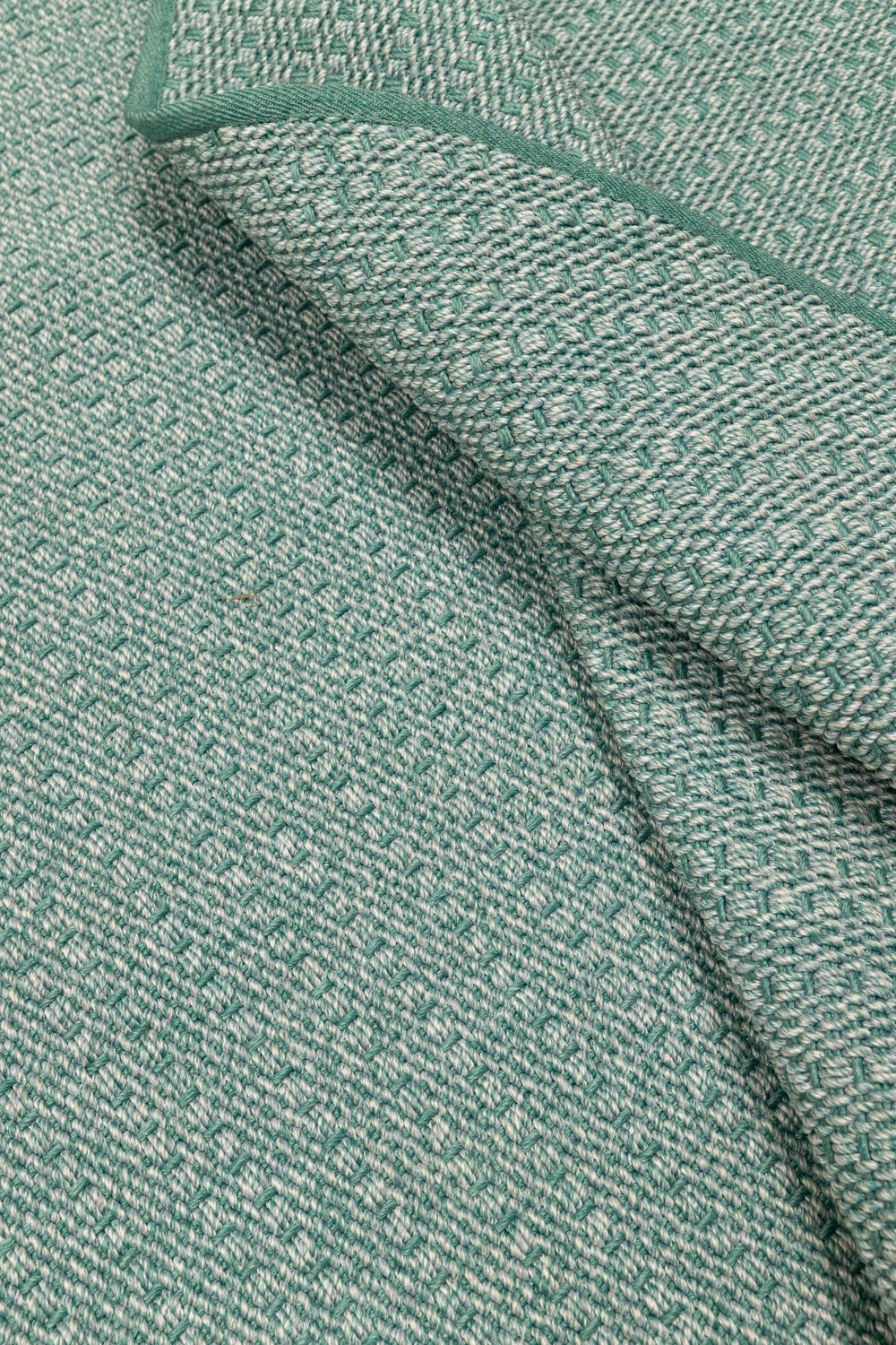 Tapis de luxe design et haut de gamme sur mesure • VICT