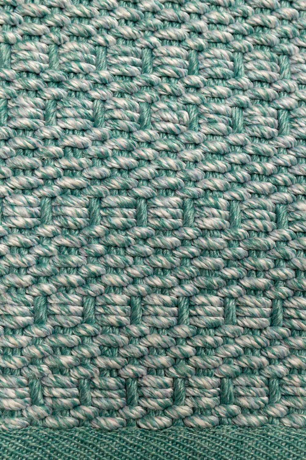 Tapis de luxe design et haut de gamme sur mesure • VICT