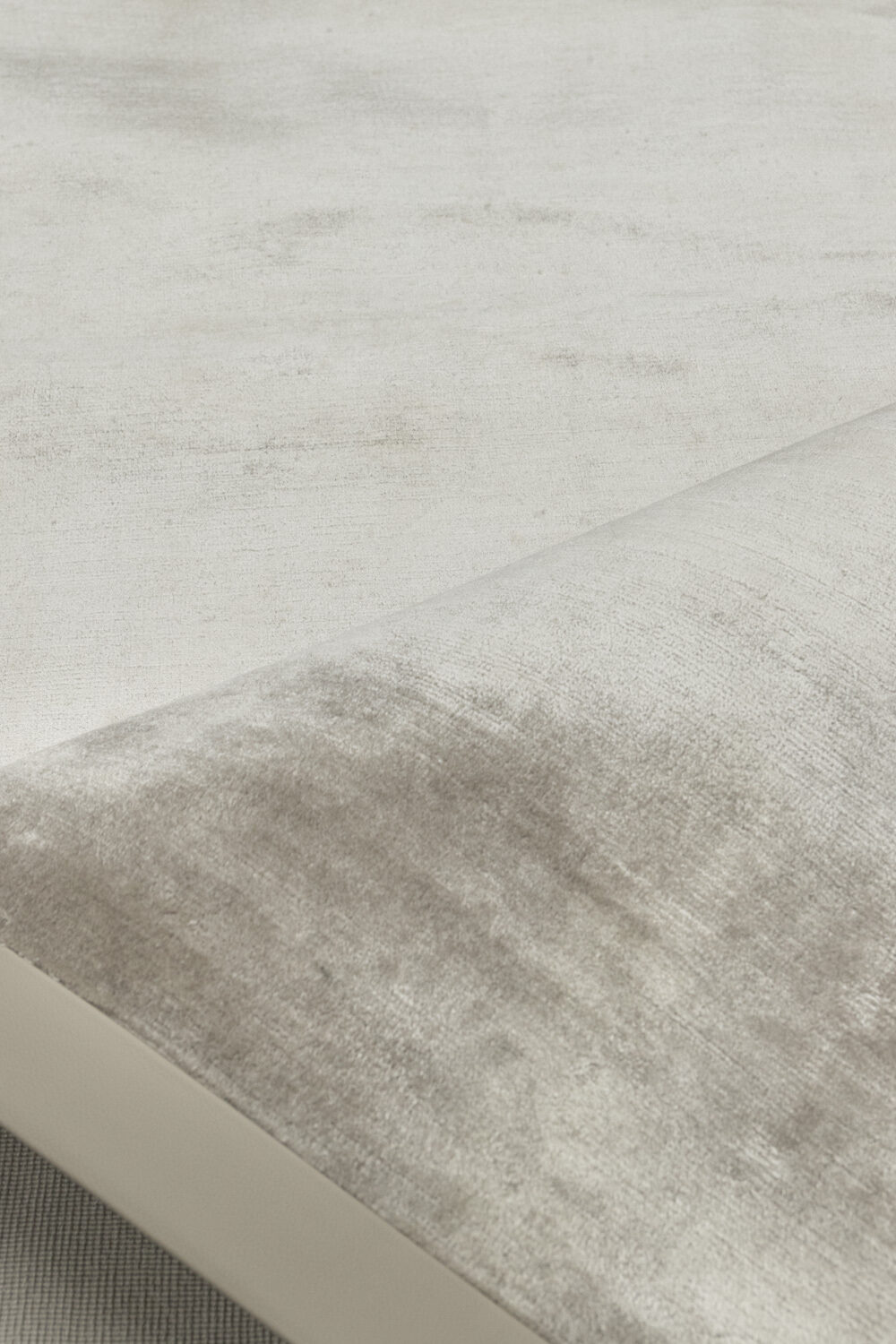 Tapis de luxe design et haut de gamme sur mesure • Whisper